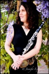 Deborah-Ungar-clarinet-by-Esperanza